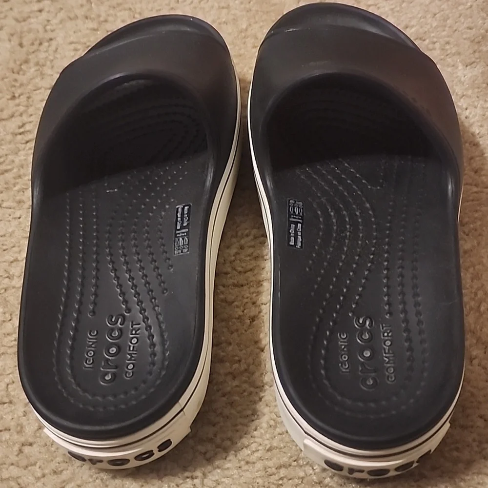 CROCS Platform Slide Sandals - Picture 2 of 4